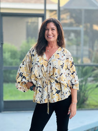 Entro - Fields Of Flower Elbow Sleeve Top