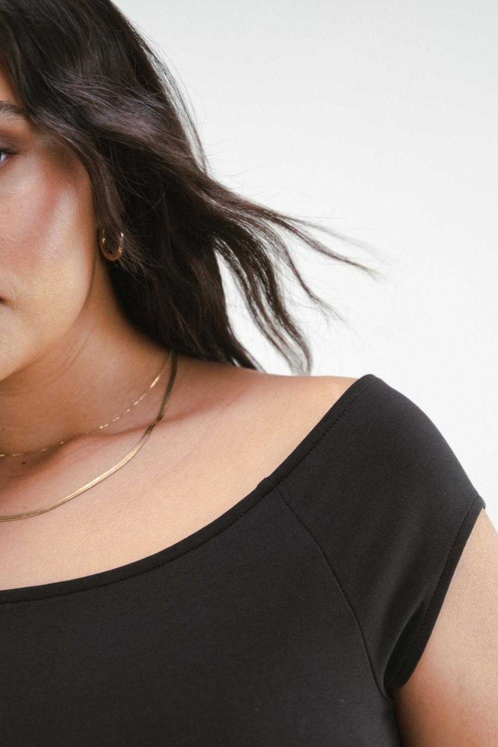 Darling - Poised Top