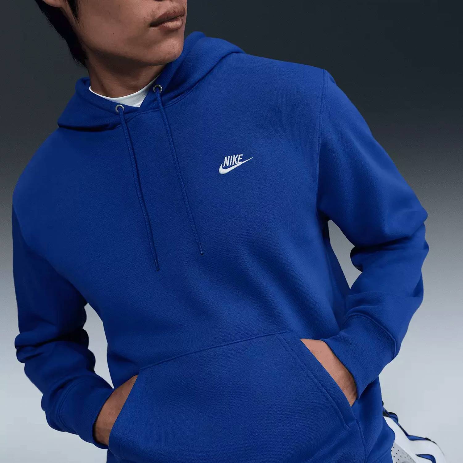 Nike - Men's Hustle Pull Over Hoodie