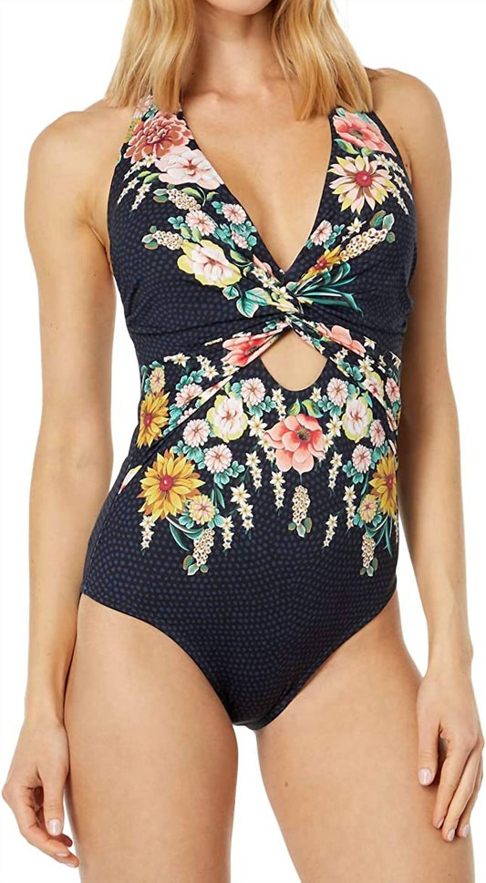 Women's Twist Keyhole One-Piece Swimsuit