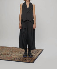 Asier Quintana Anaia Vest in black - women's jacket