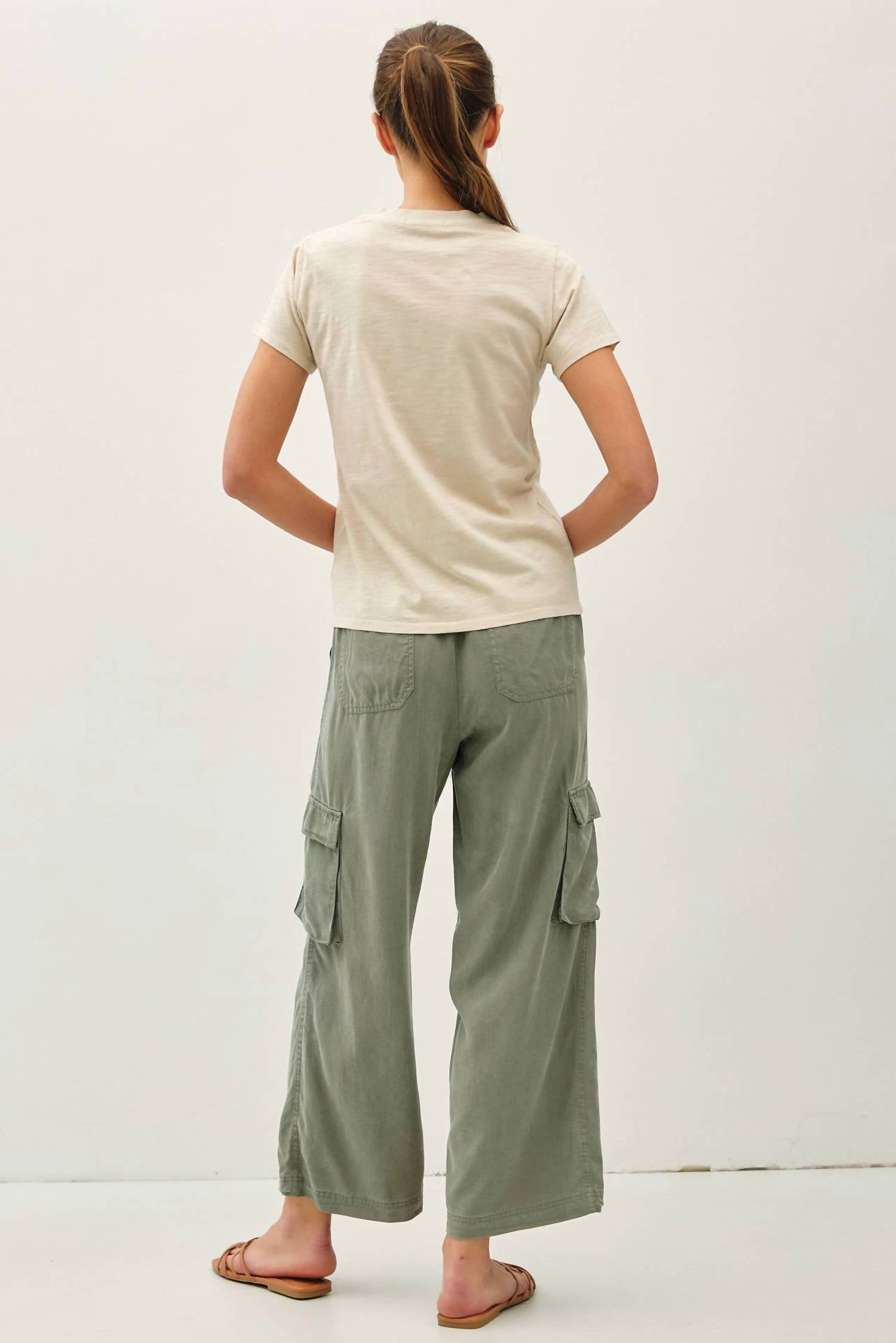 Be Cool - Leona Classic Cut Acid Wash Cotton Tee