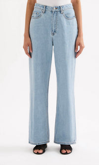 Nude Lucy Organic Relaxed Leg Jeans in 90s wash - women's jeans - detail view