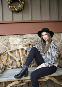 Lumiere - Patterned Long Sleeve Knit Sweater