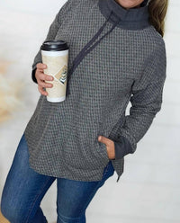 Doe And Rae - Two Tone Funnel Neck Pullover Top