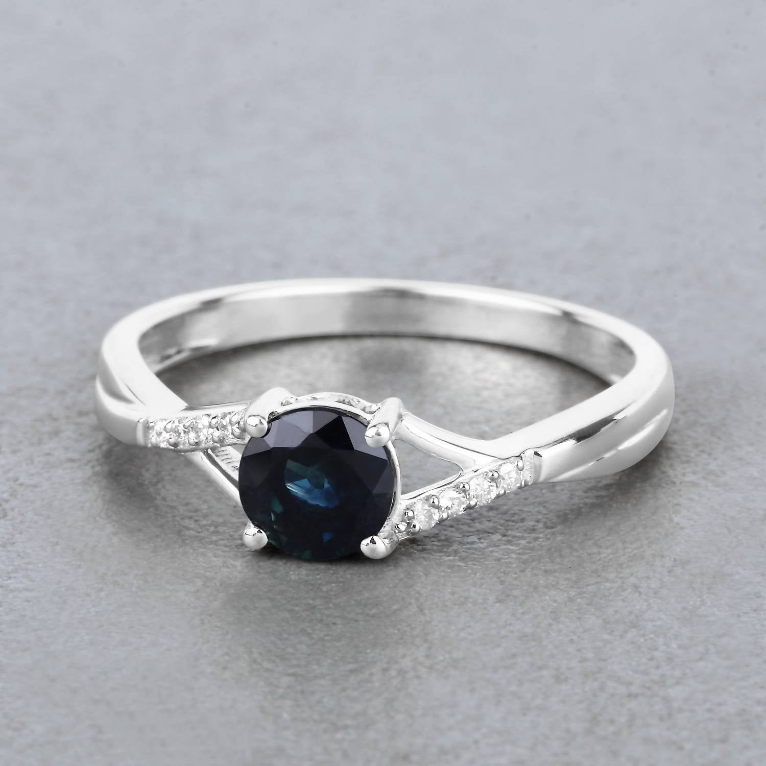 Diana M Jewels Women's Round Natural Blue Sapphire Fashion Ring (0.88 Ct) - Delicate in 14k white gold - women's jewelry - detail view