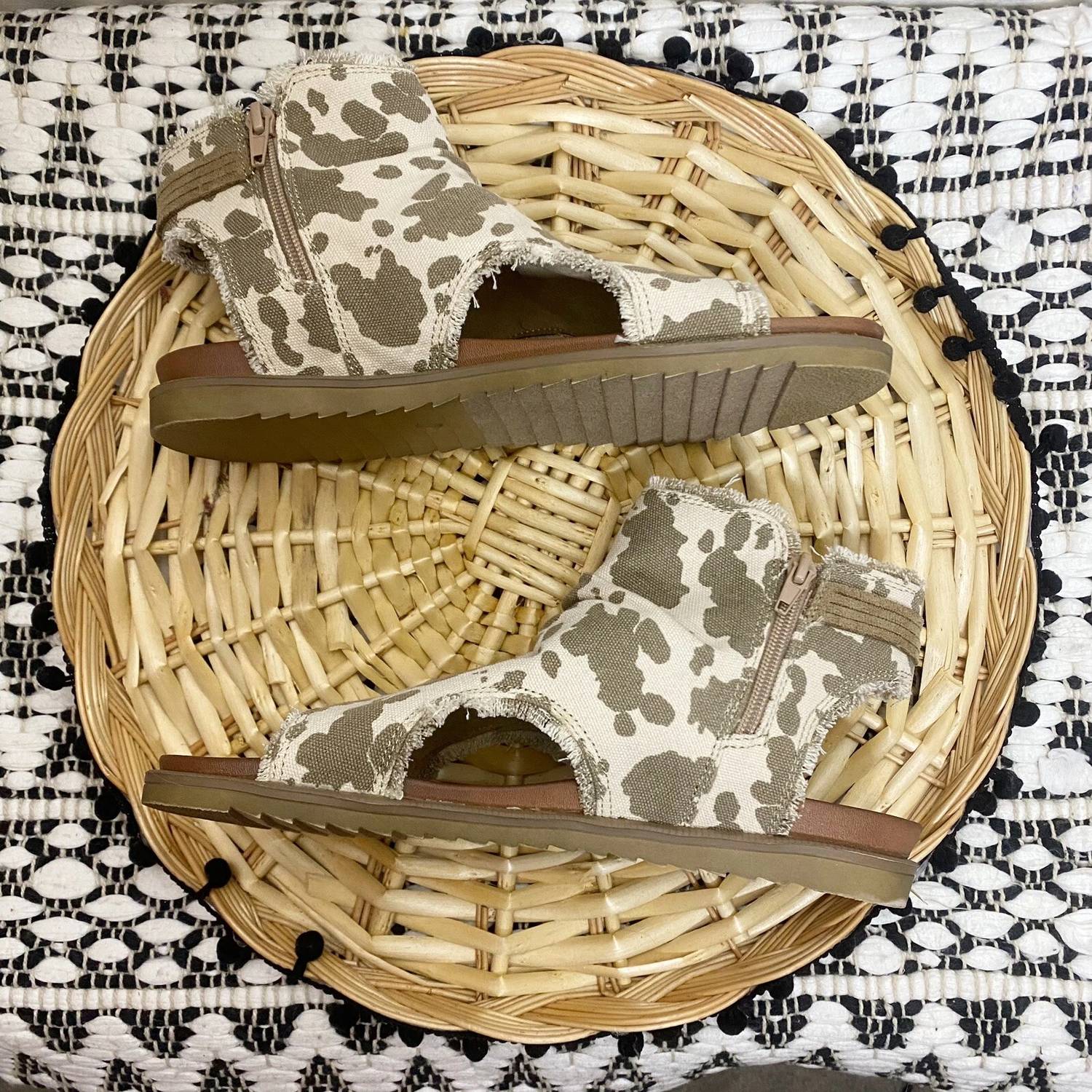 Very G - Women's Libra Cow Western Sandals