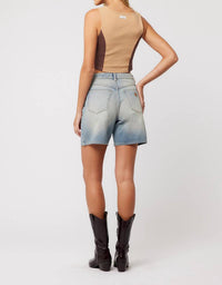 Abrand Jeans - CARRIE SHORT