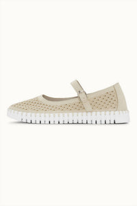 Ilse Jacobsen Women's Mary Jane Flats Shoe in kit white - women's flats - detail view