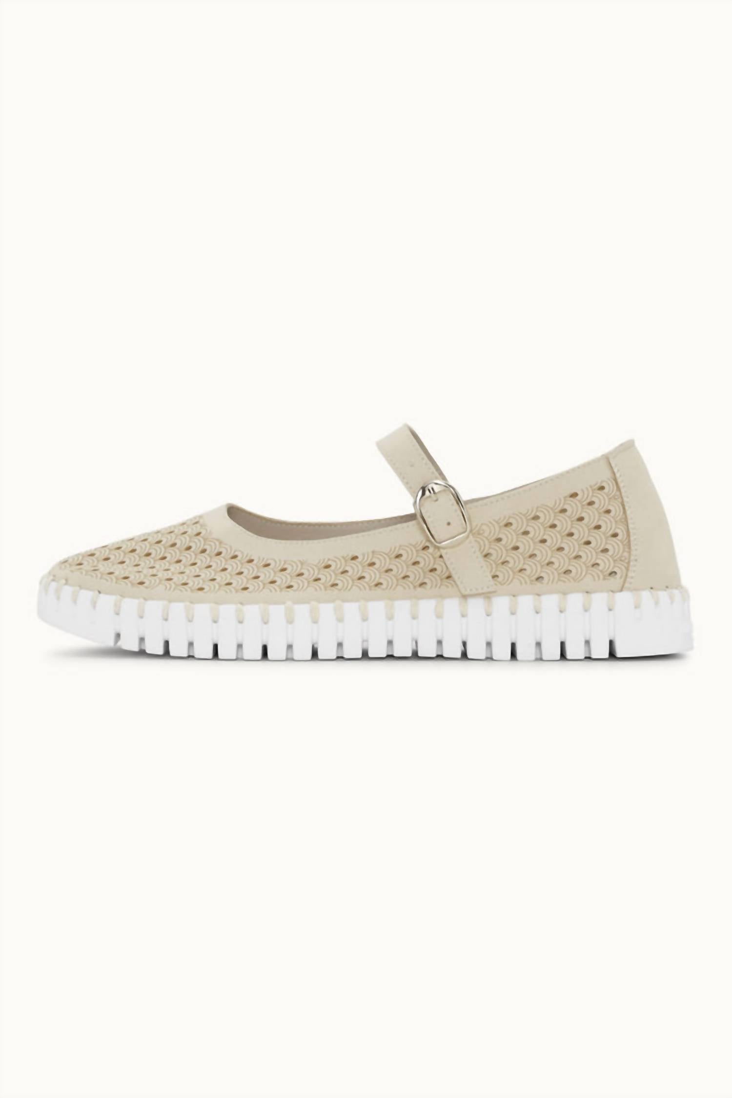 Ilse Jacobsen Women's Mary Jane Flats Shoe in kit white - women's flats - detail view