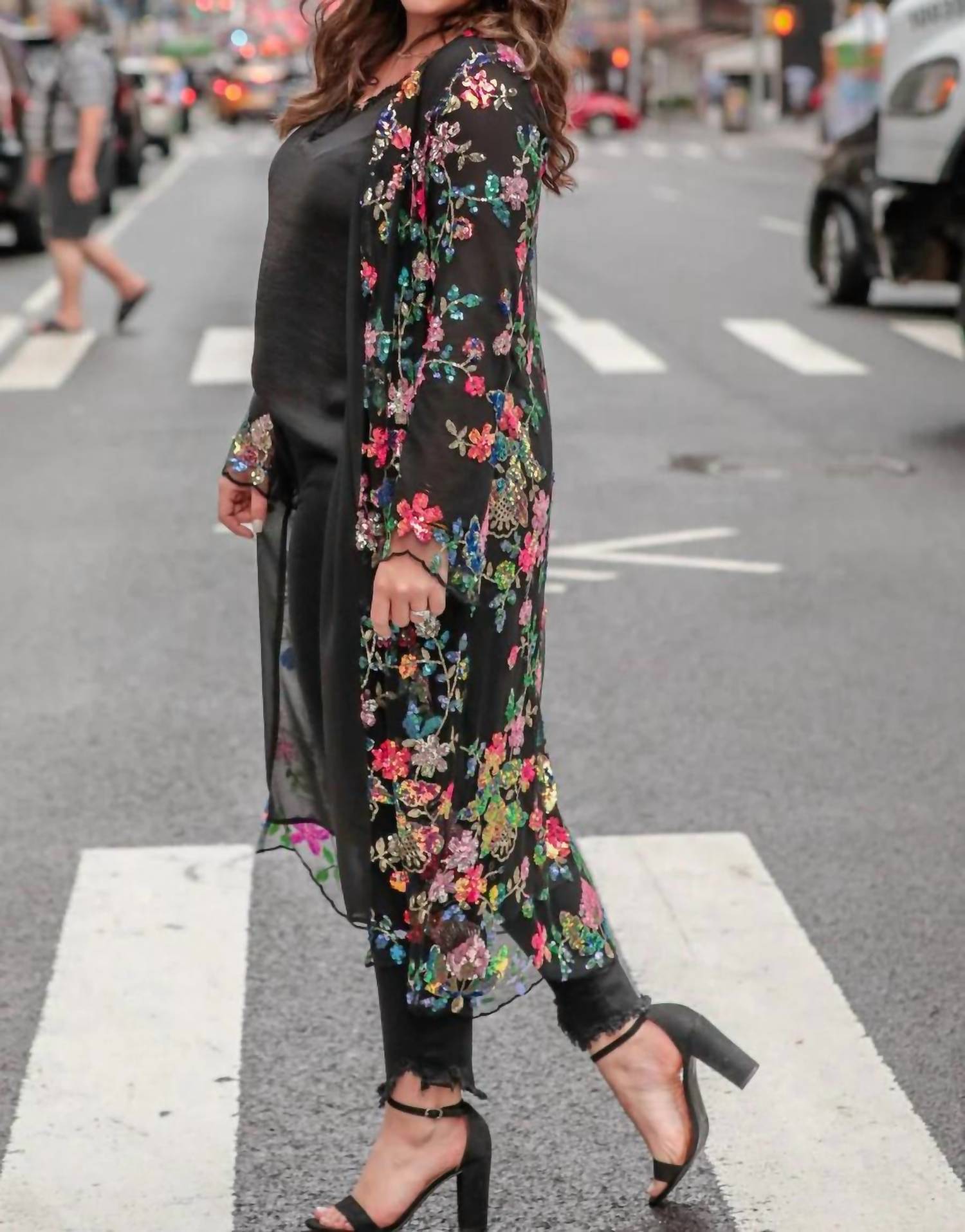 Jess Lea - Glamorous Floral Sequin Kimono