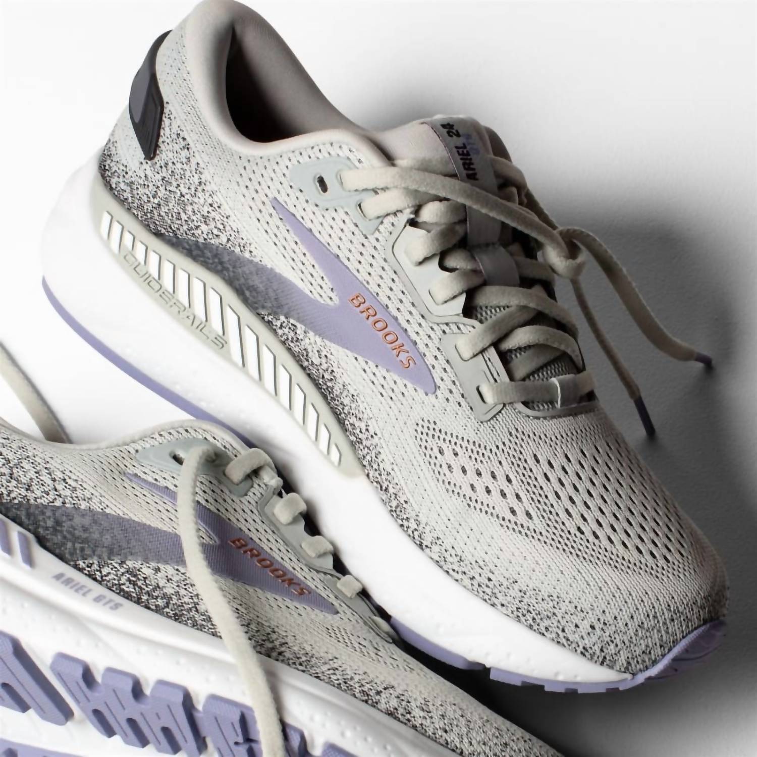 Brooks - Women's Ariel Gts 24 Shoes
