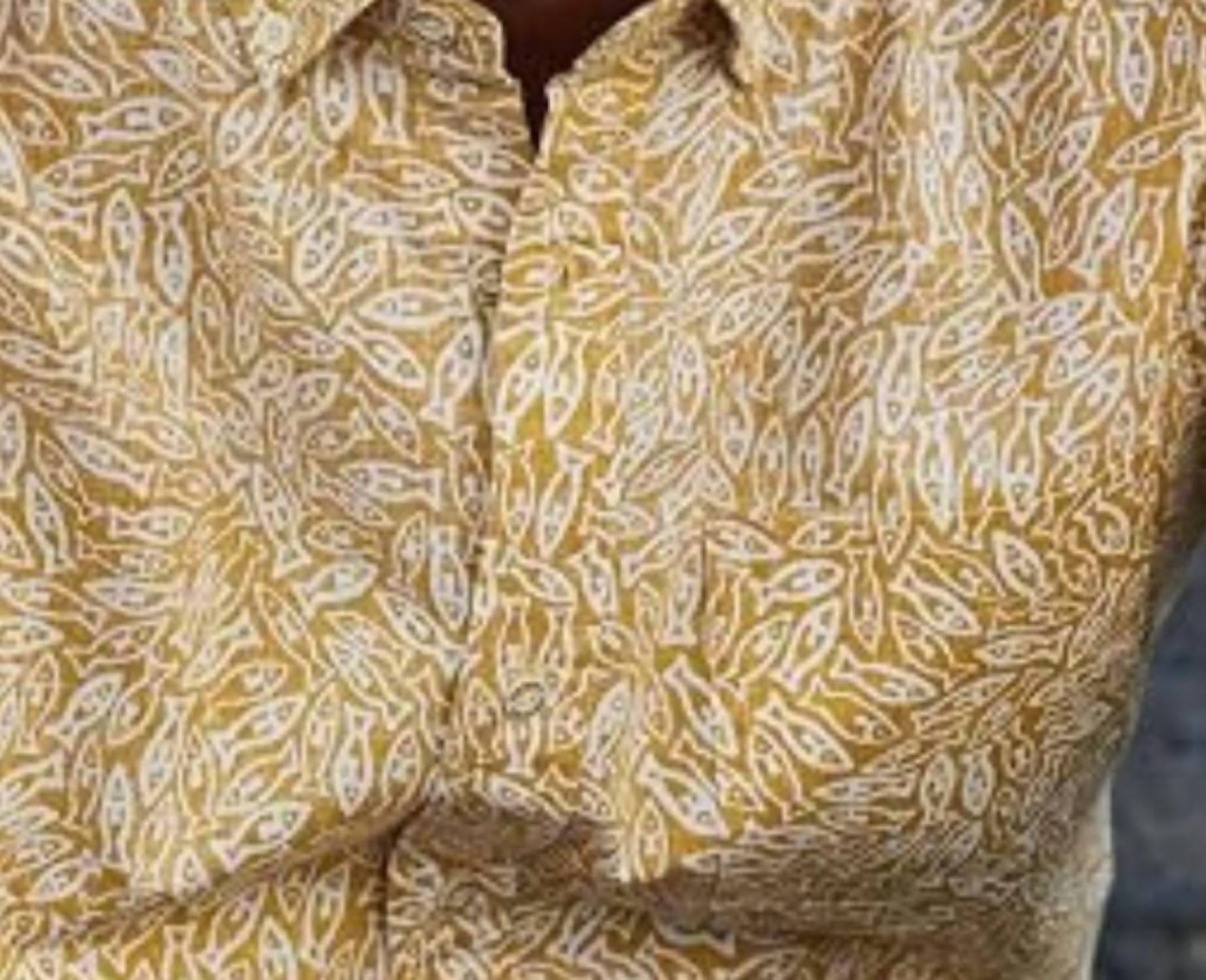 Reyn Spooner - School Day Fish Print Button Front Shirt
