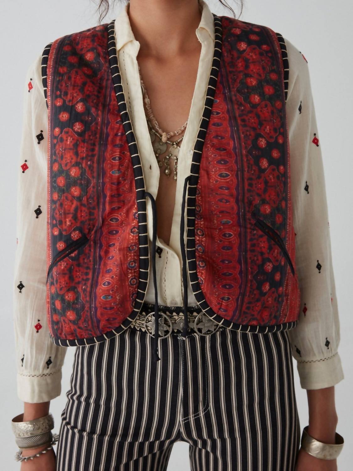 Maison Hotel Women's Paco Vest in le rouge - women's jacket