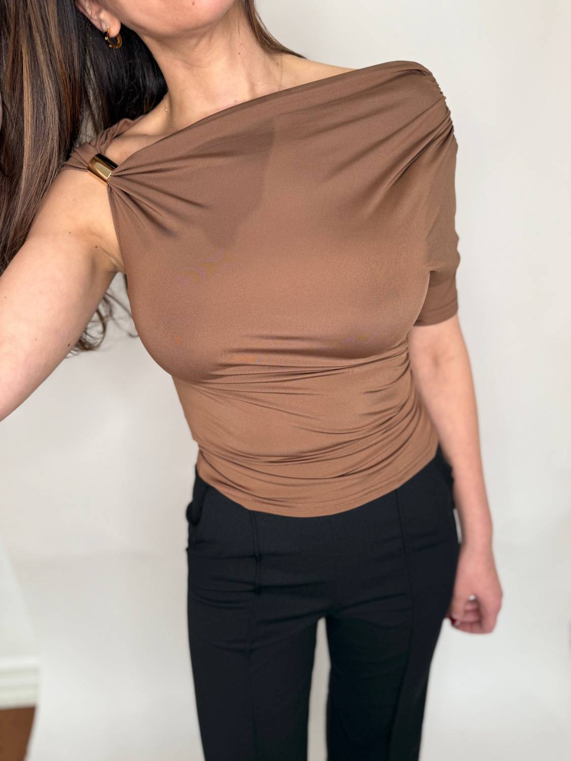 Wonderxfans - SELENA CUT OUT TOP