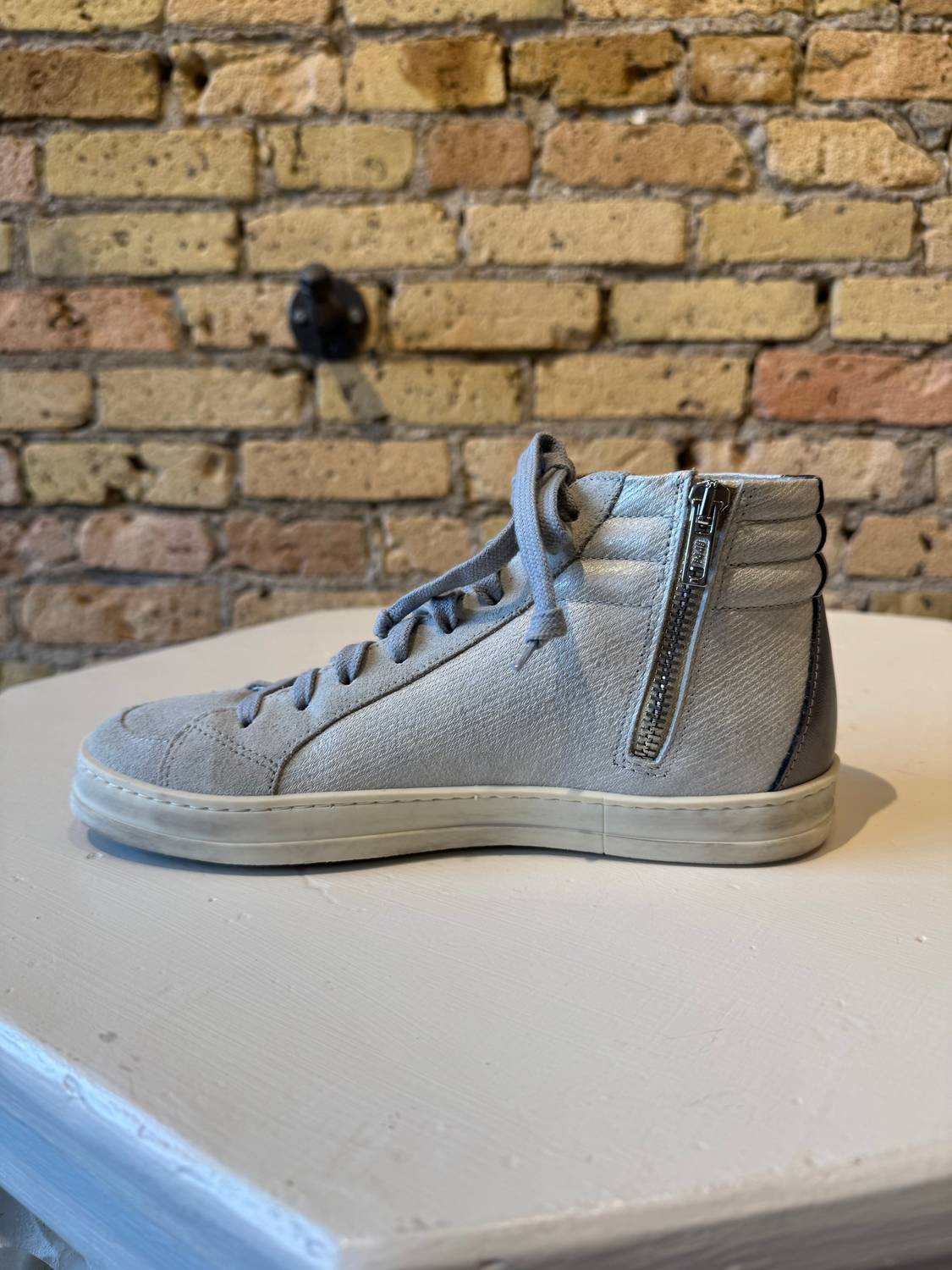 P448 - Women's Kate Shoe