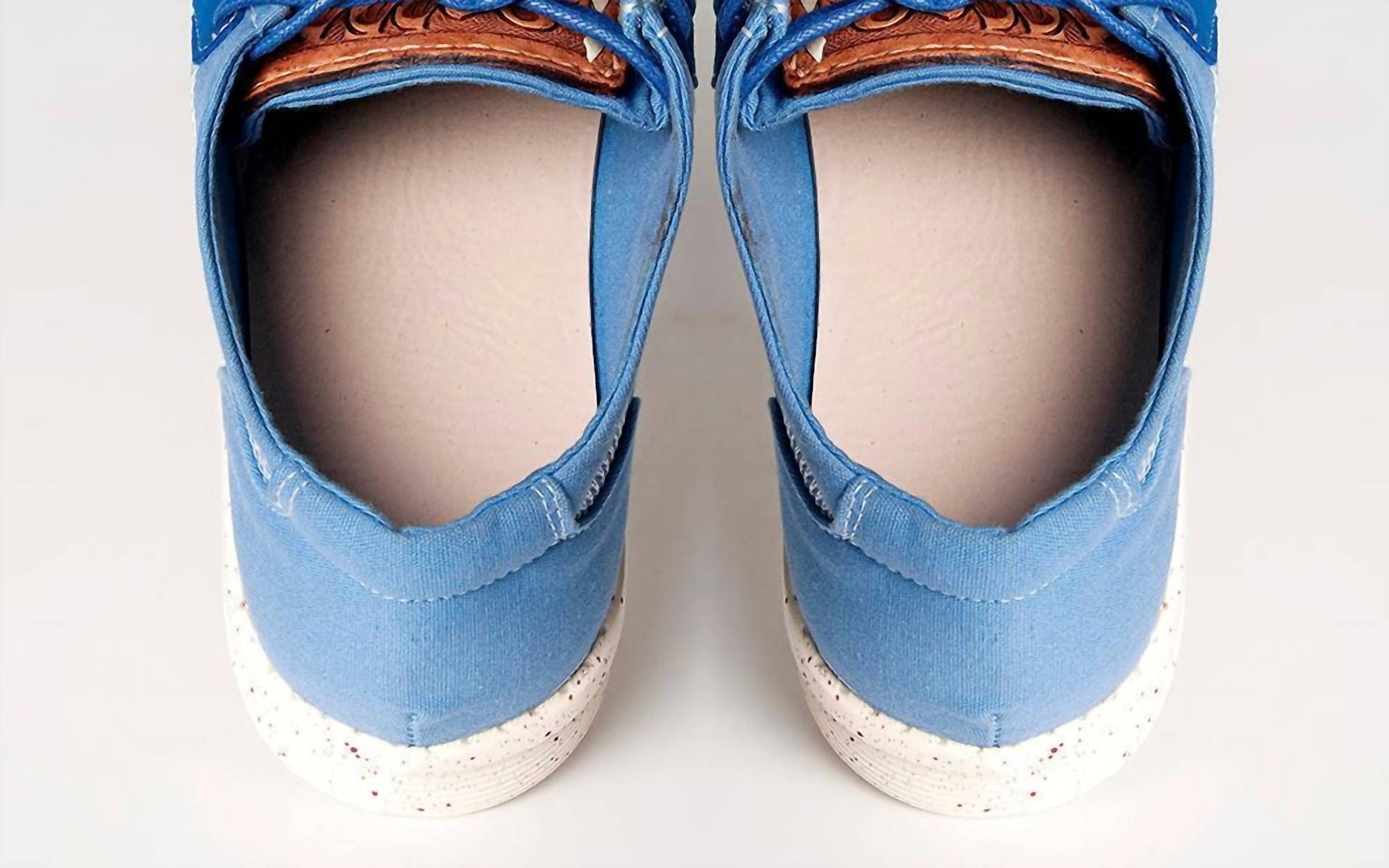 American Darling - Women's Hand Tooled Moccasins