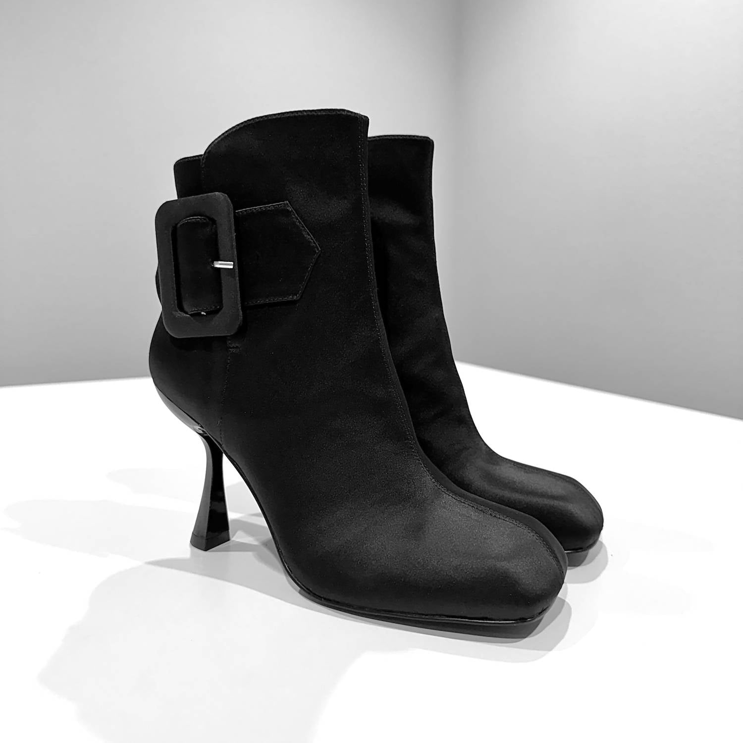 Jeffrey Campbell - Women's Willing Heeled Boots