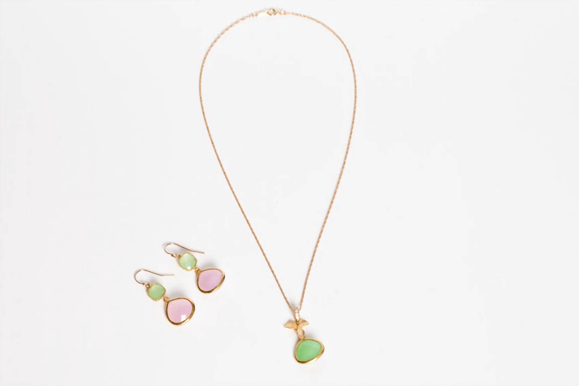Avenue Chic - Women's Tiny Orchid Drop Pendant Necklace