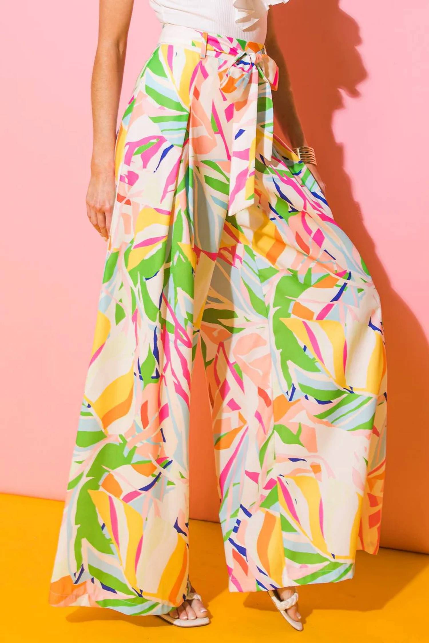 Flying Tomato - Lucia Printed Woven Pants