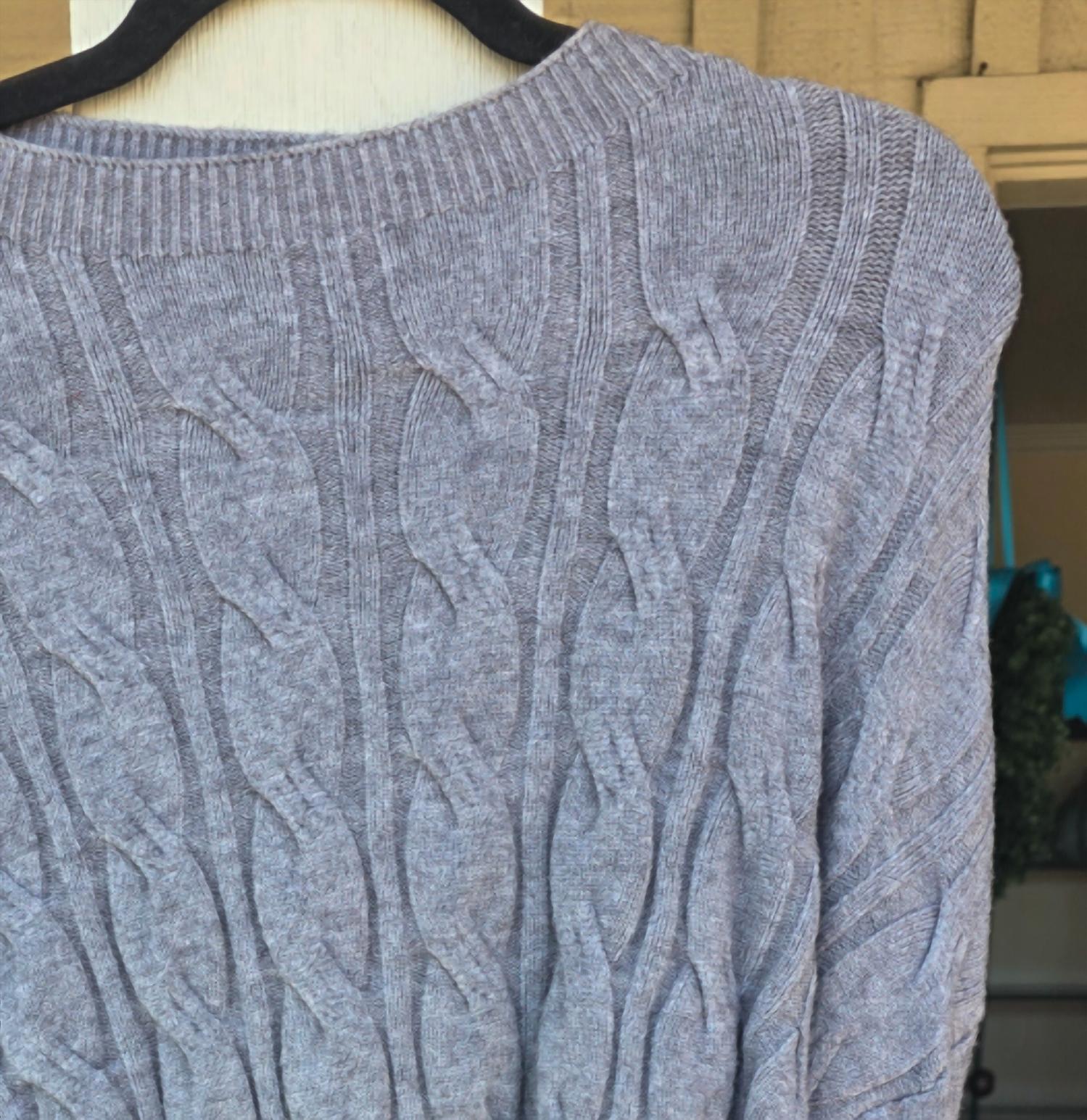Eternelle - Women's Cropped Sweater