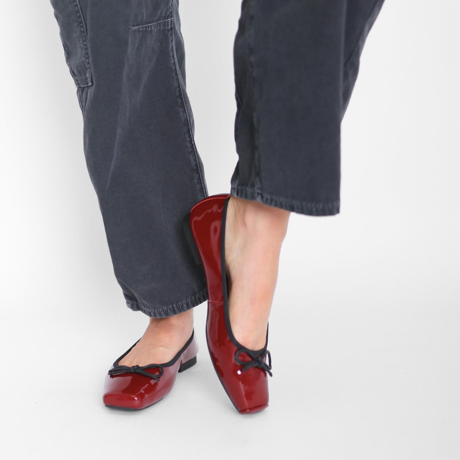 All Black - Women's Patty Blunt Ballet