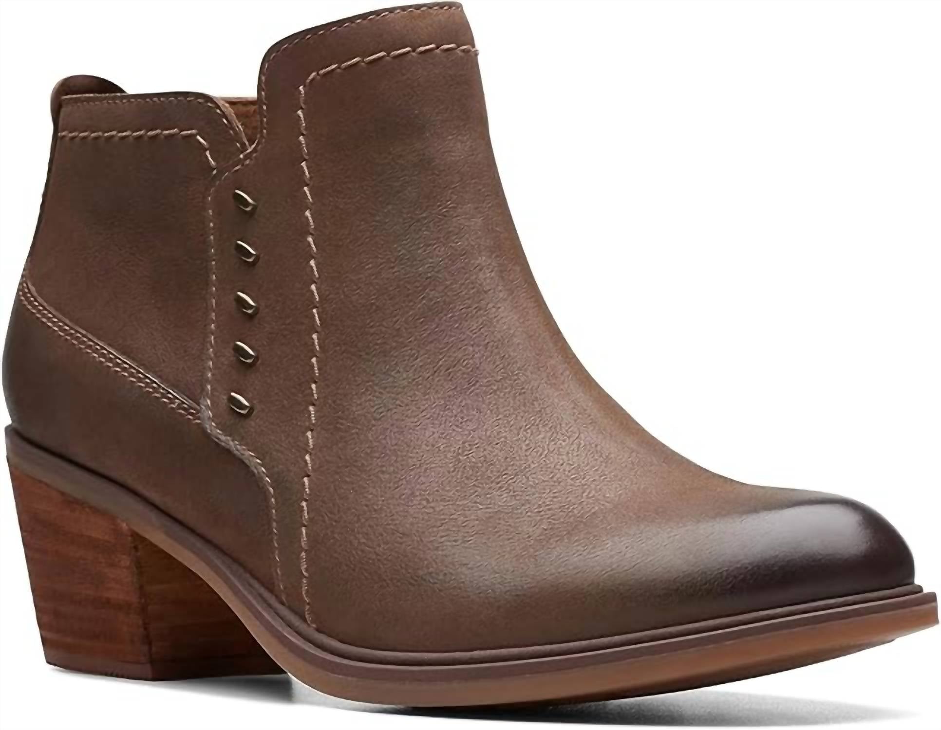 Clarks - Women's Neva Lo Ankle Boots