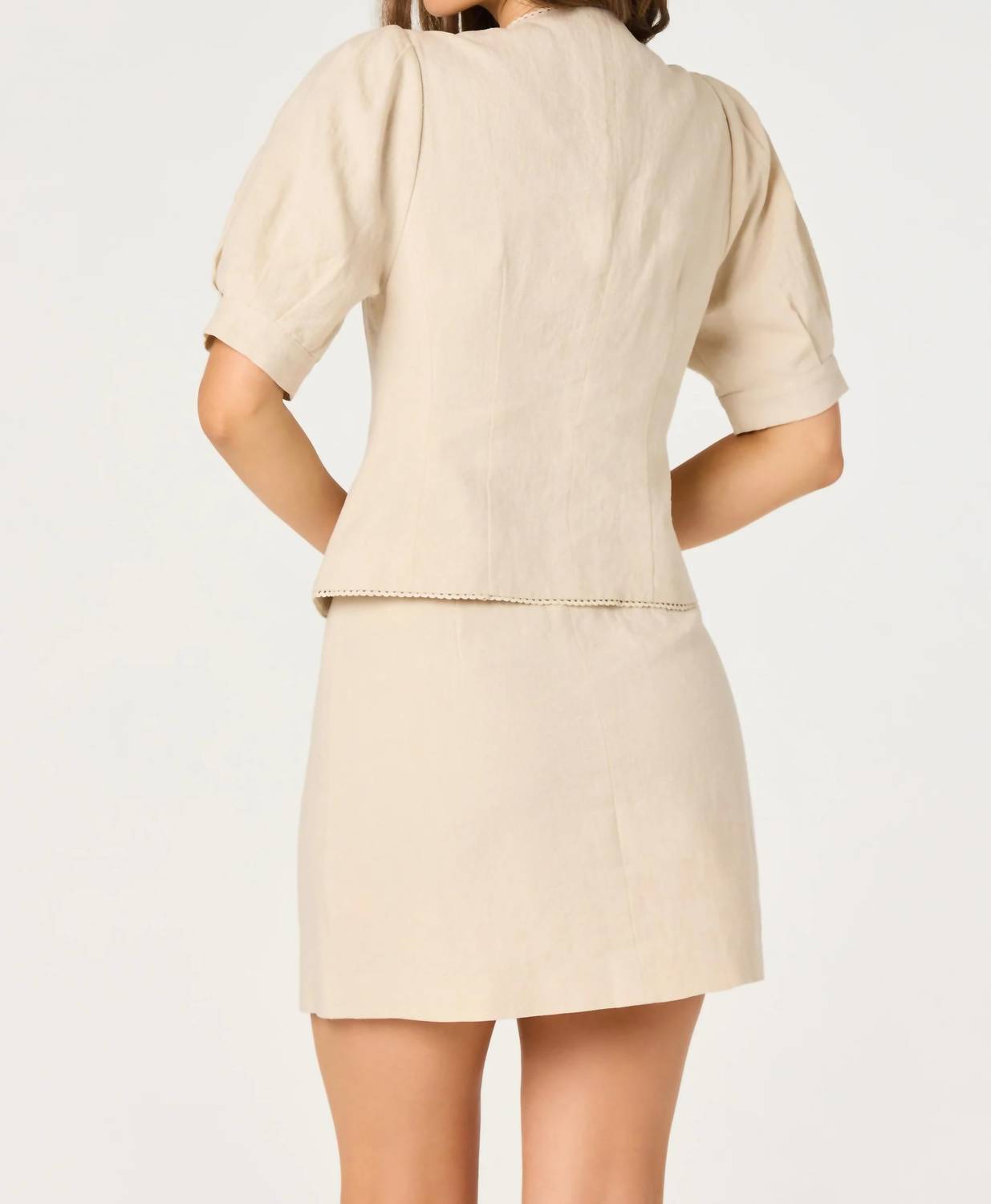 Astr - Cailey Puff Sleeve Top