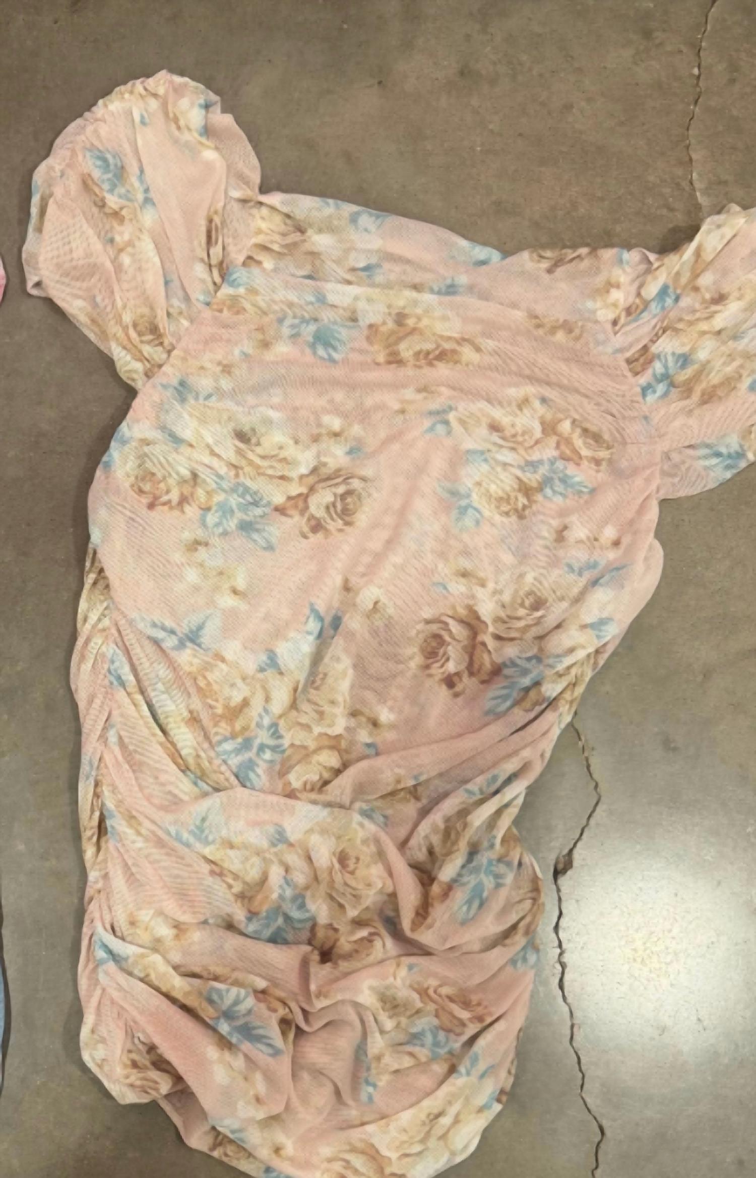 Listicle - Women's Floral Mesh Cinched Top