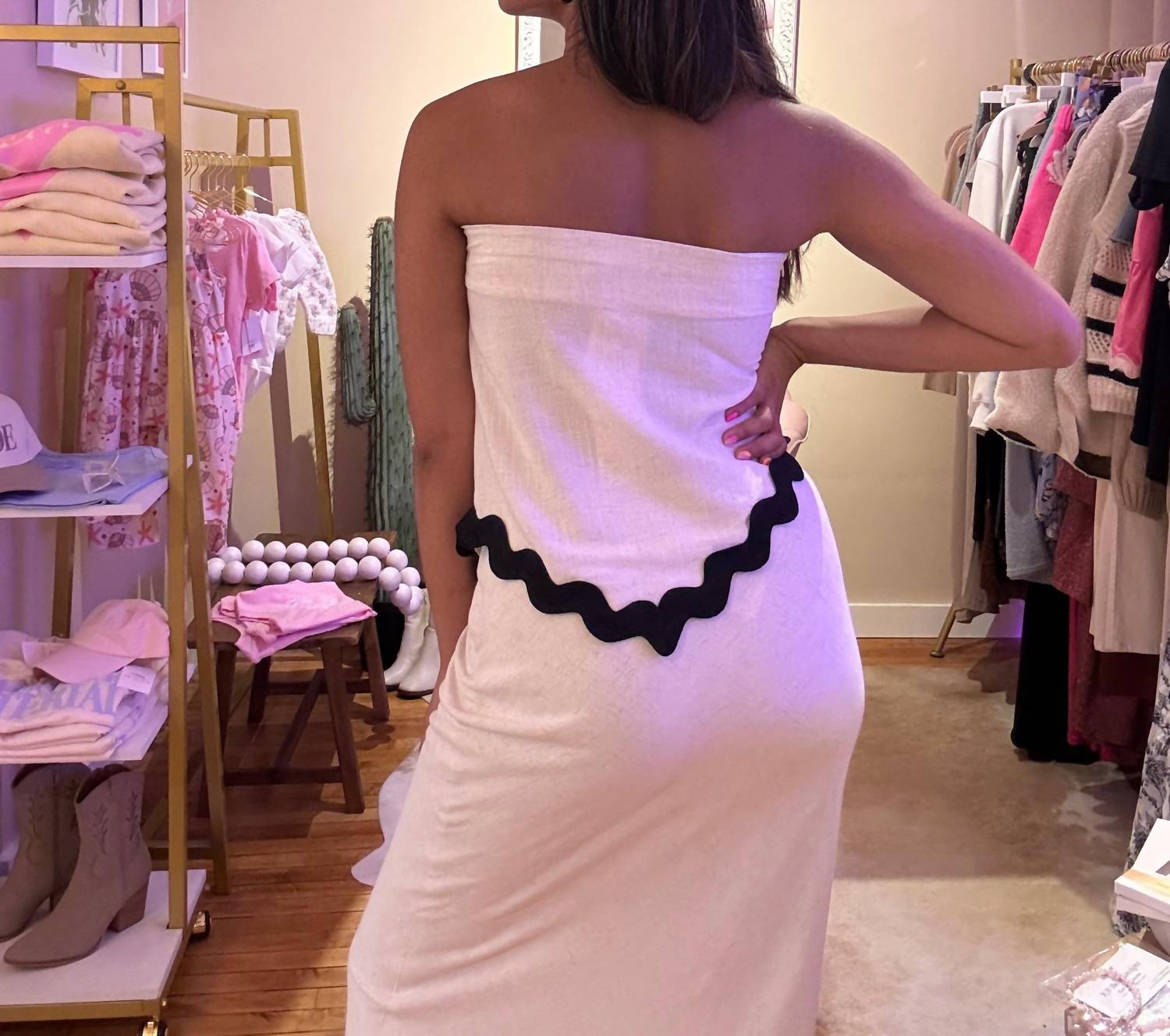 Sadie & Sage - Go With the Flow Wavy Trim Tube Top