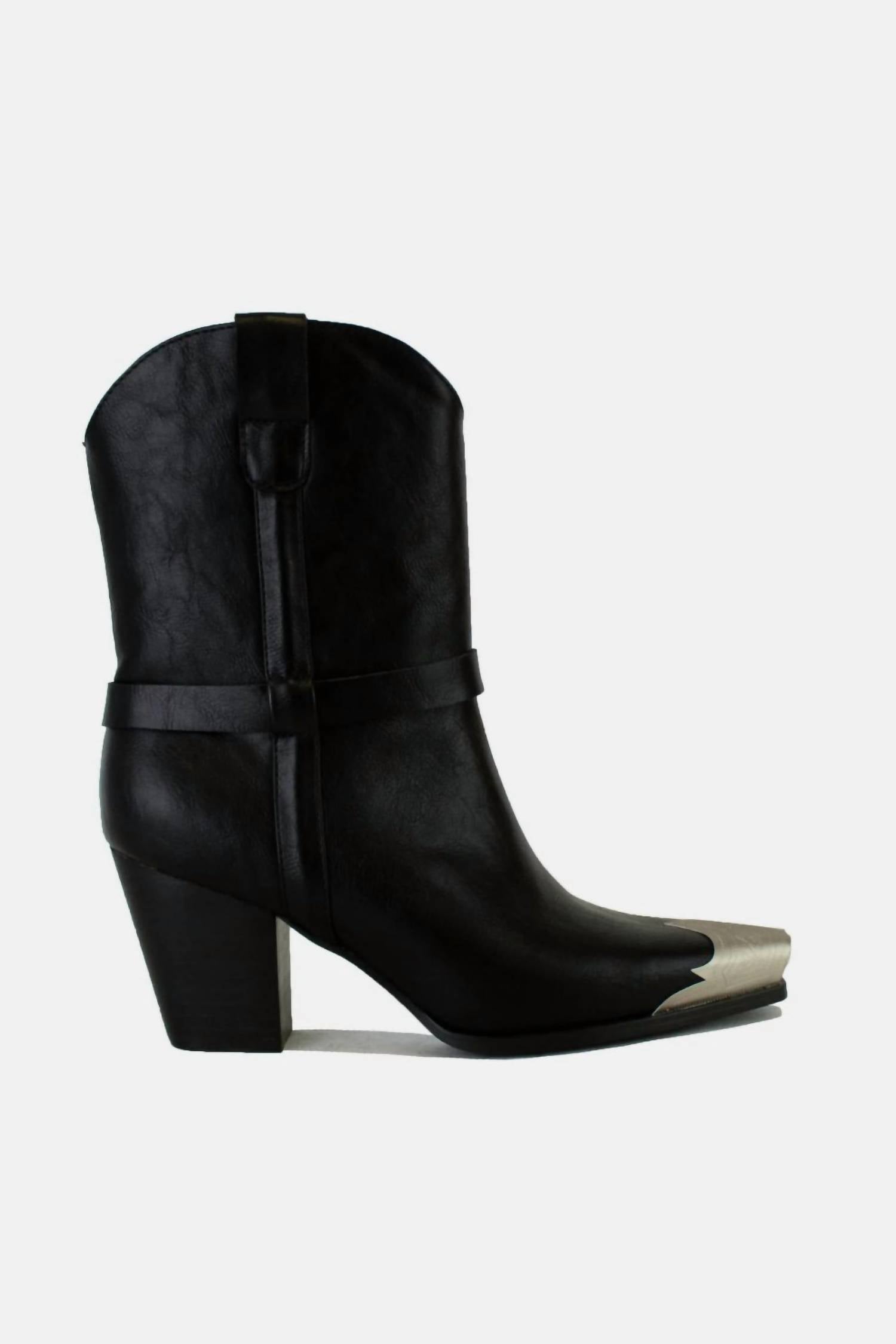 Beast Fashion - Women's Dakota Metal Toe Boots