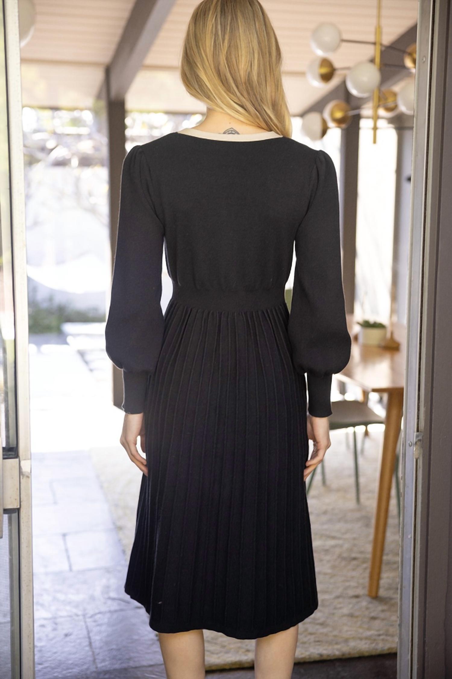 Voy - Dream It Up Princess Sleeve Midi Knit Dress