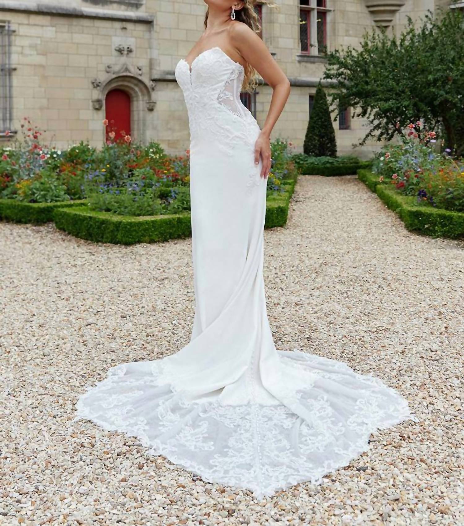 Essence Of Australia - Sophisticated Lace Column Wedding Dress