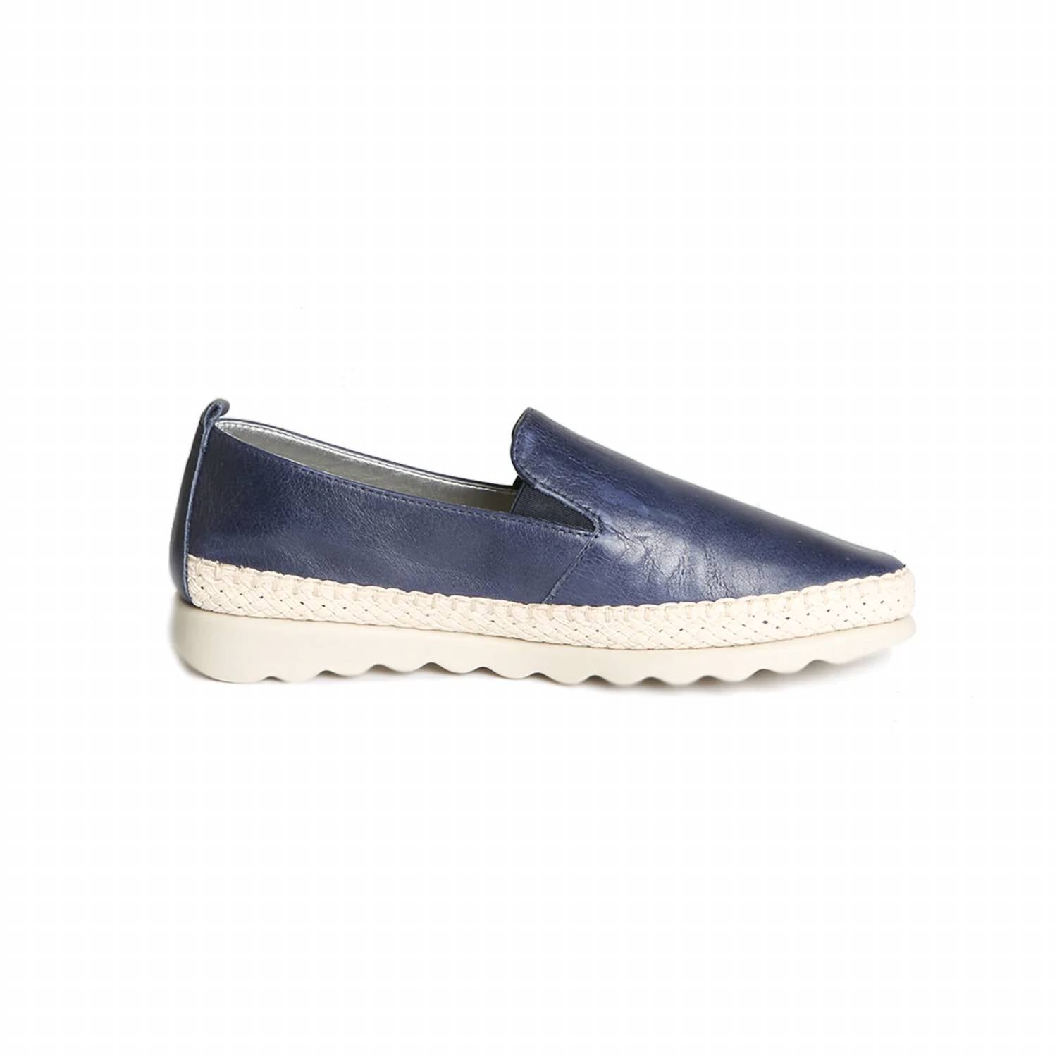 The FLEXX Women's Chappie Espadrille in saratoga navy - women's shoe - detail view