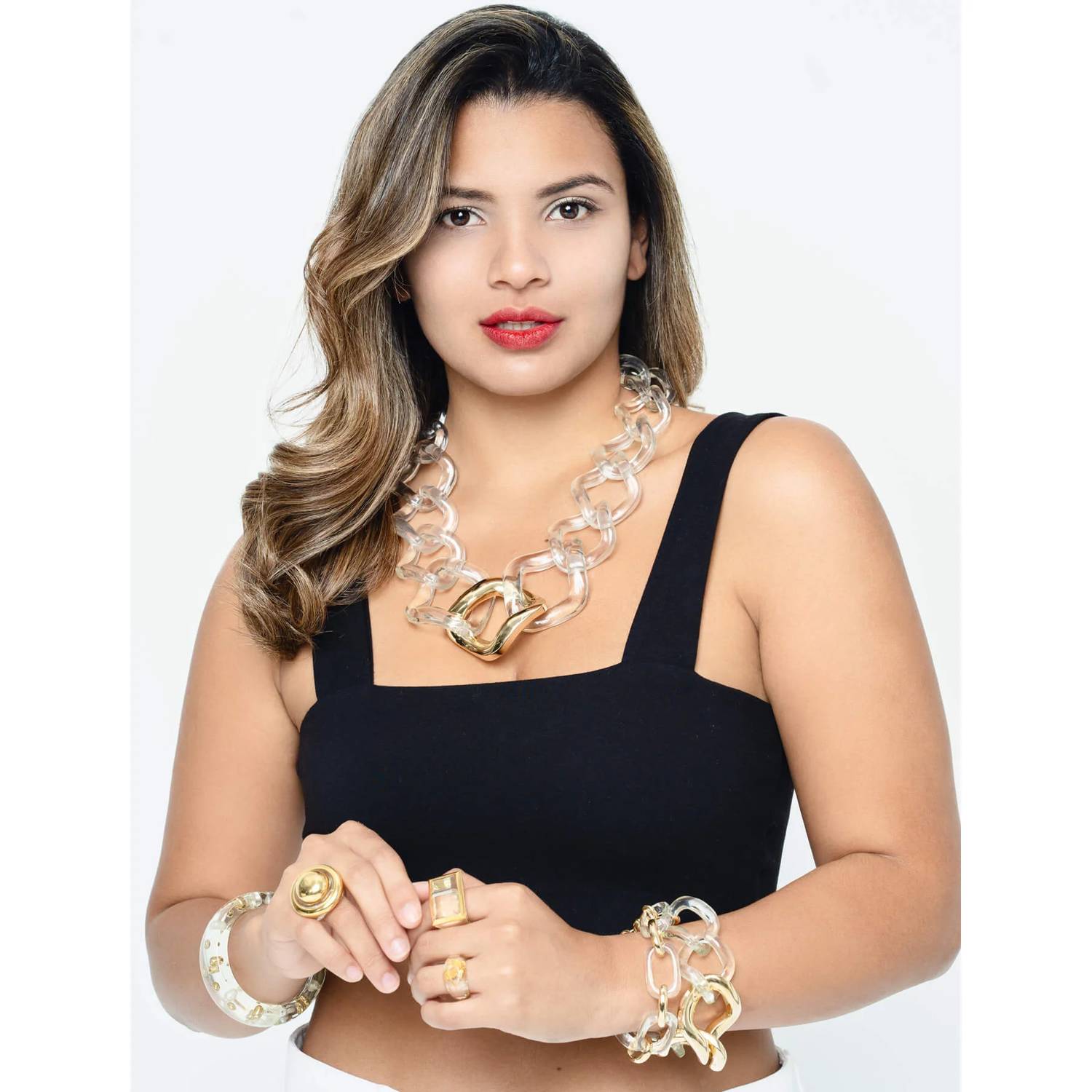 Gold & Honey - Women's Oversized Twisted Link Lucite Necklace