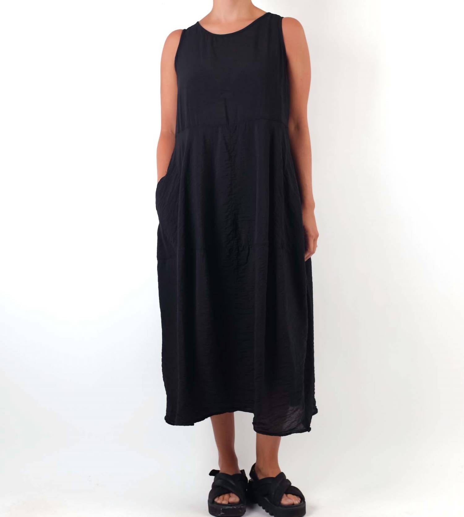 Cut Loose - Seamed Bubble Sleeveless Dress
