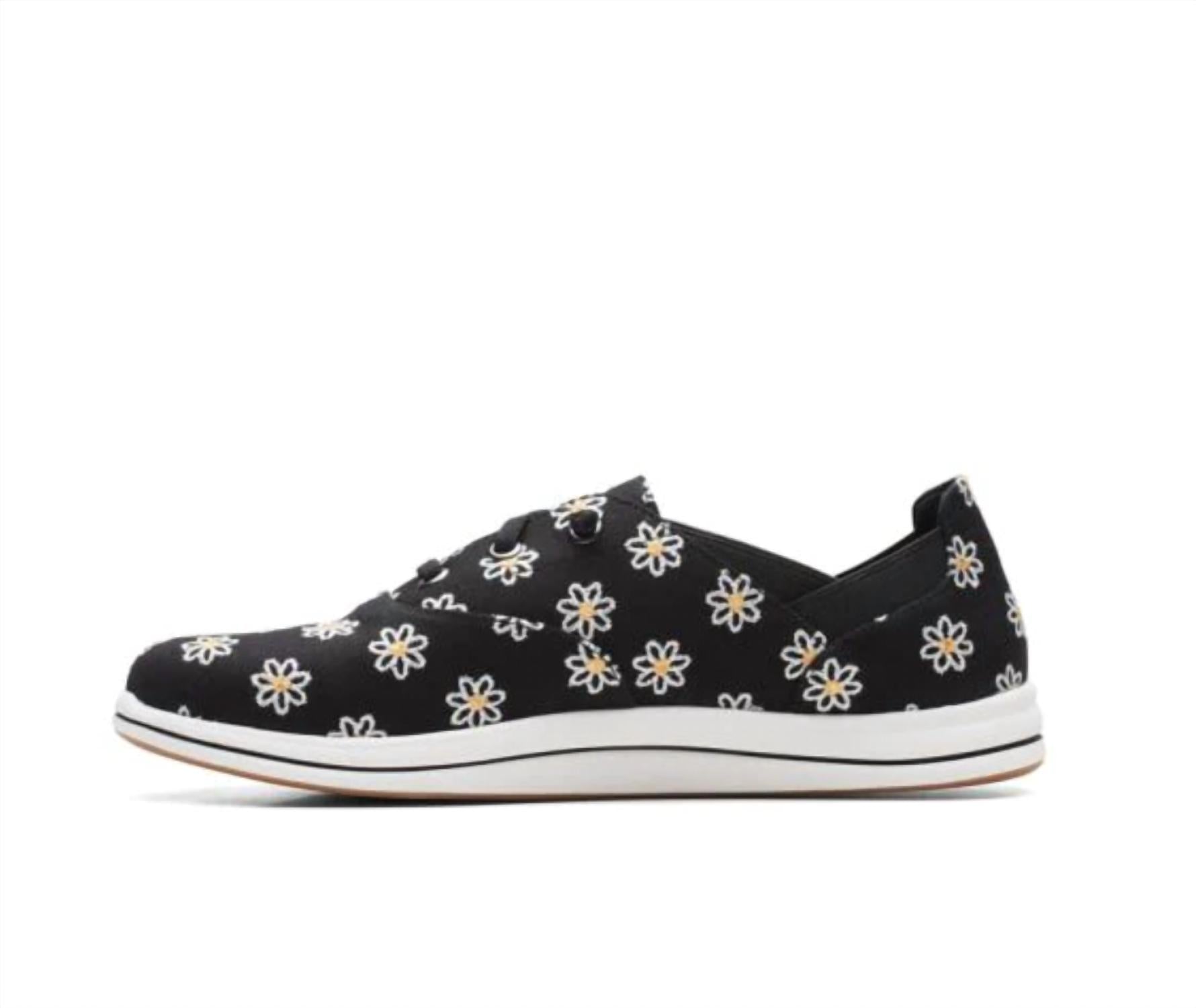 Clarks - Women's Breeze Ave Canvas Sneaker
