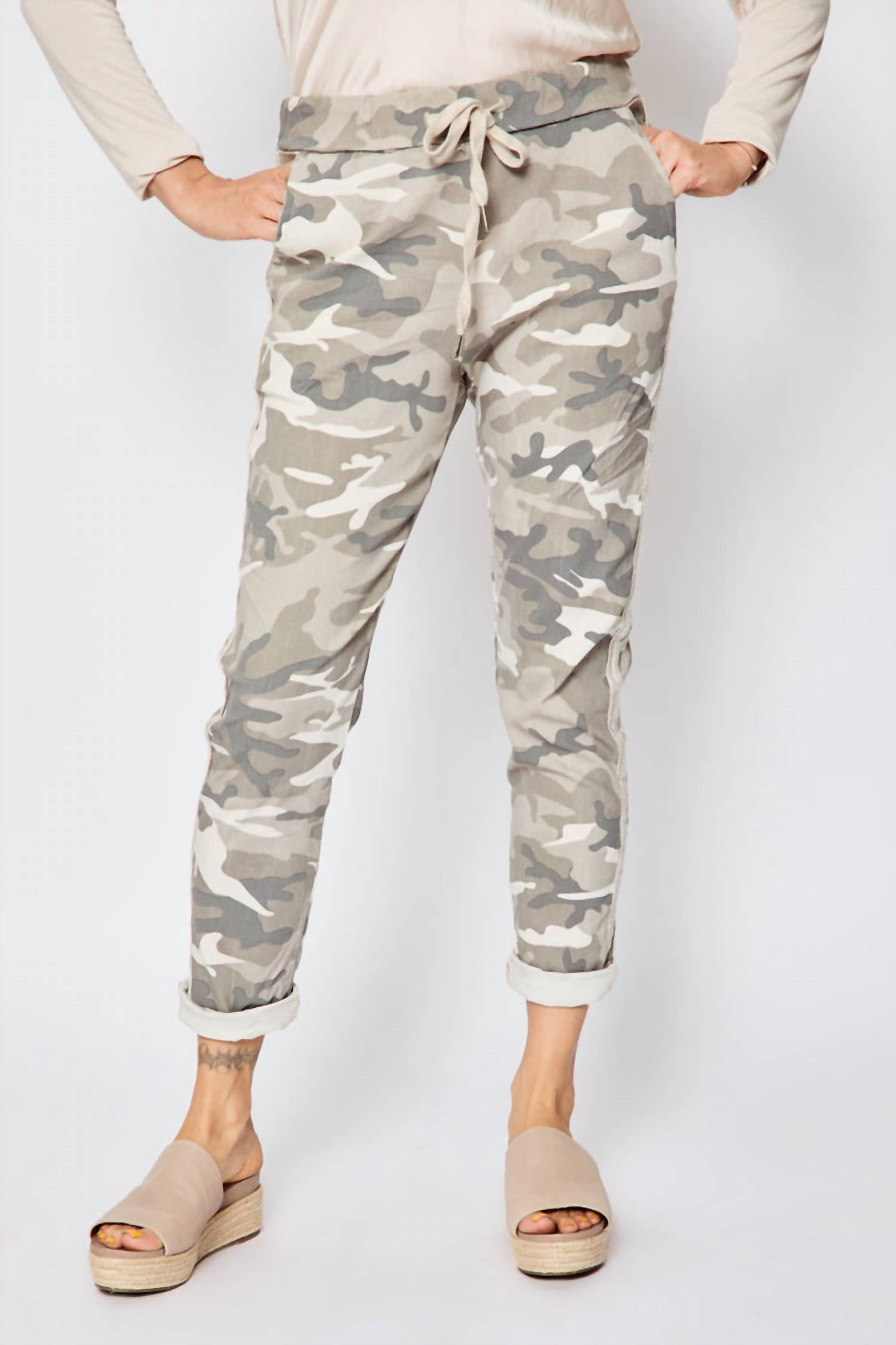 D STYLE SILVER STRIPE CAMO PANTS