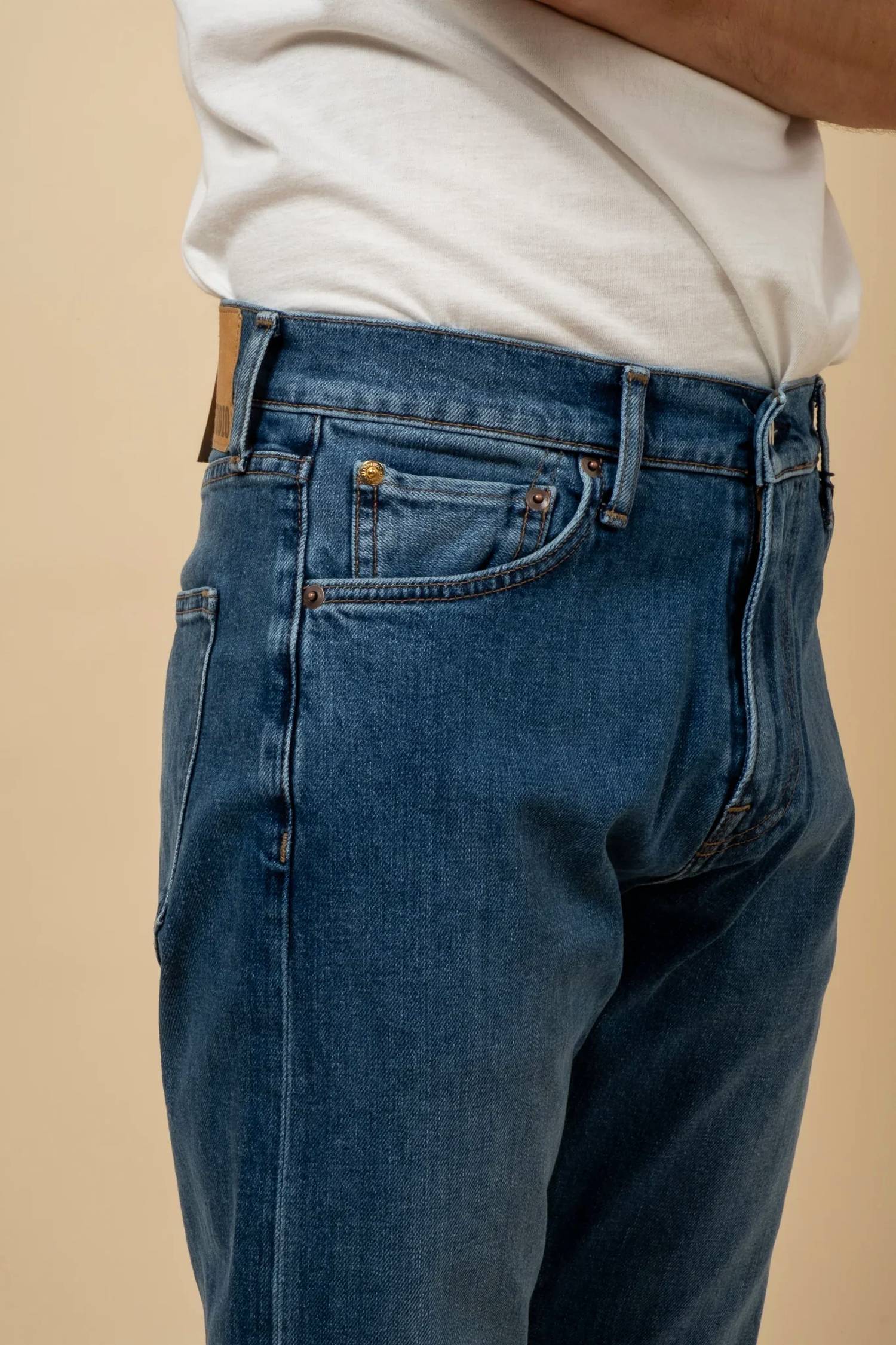C.O.F. Studio - M8 Straight Comfort Jeans