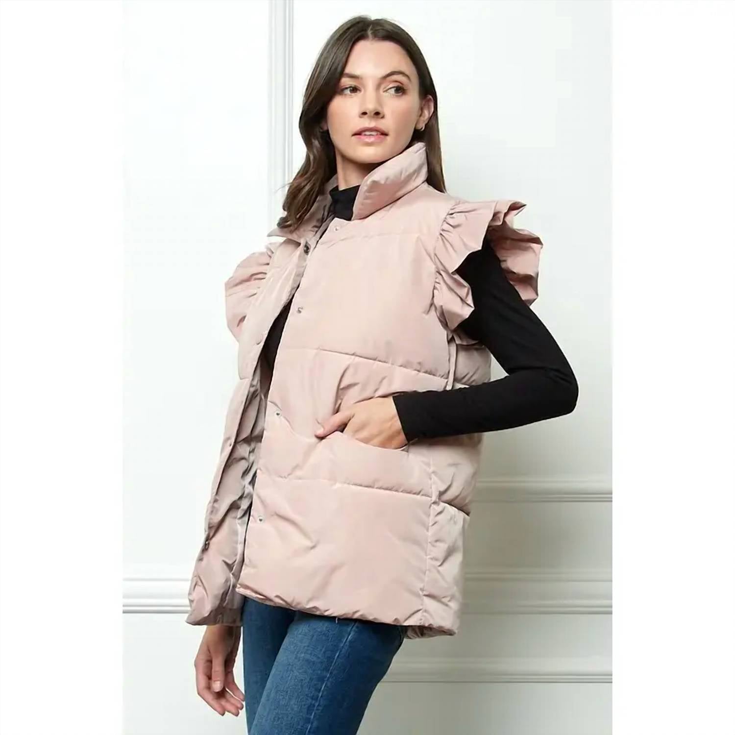 Veveret - Ruffle Short Sleeve Padded Vest