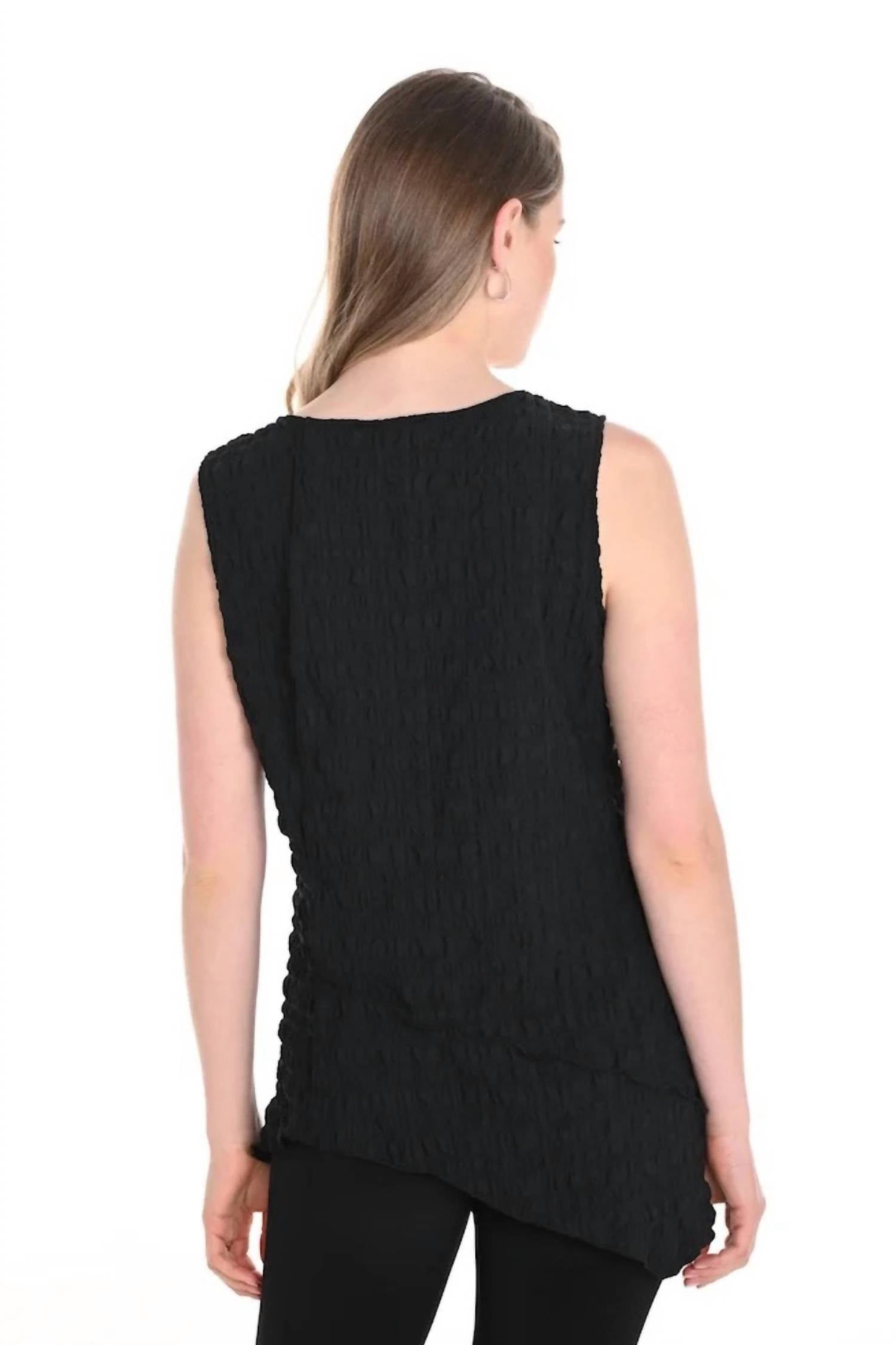 Frank Lyman - Bubble Jacquard Zip Detail Sleeveless Top