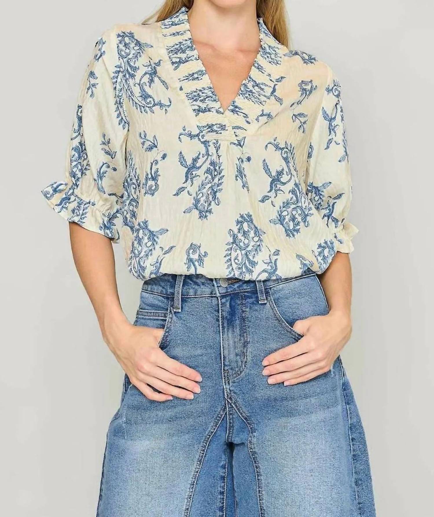 Umgee - Paisley Print V-neck Top