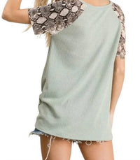 Viamor - Snakeskin Short Sleeve Bottom Twist Top