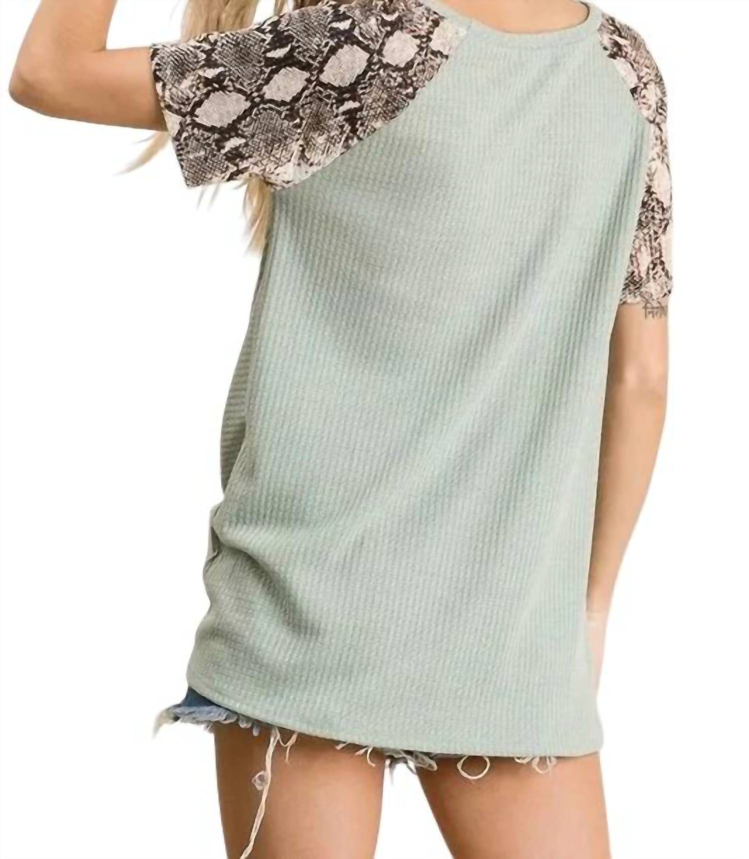 Viamor - Snakeskin Short Sleeve Bottom Twist Top