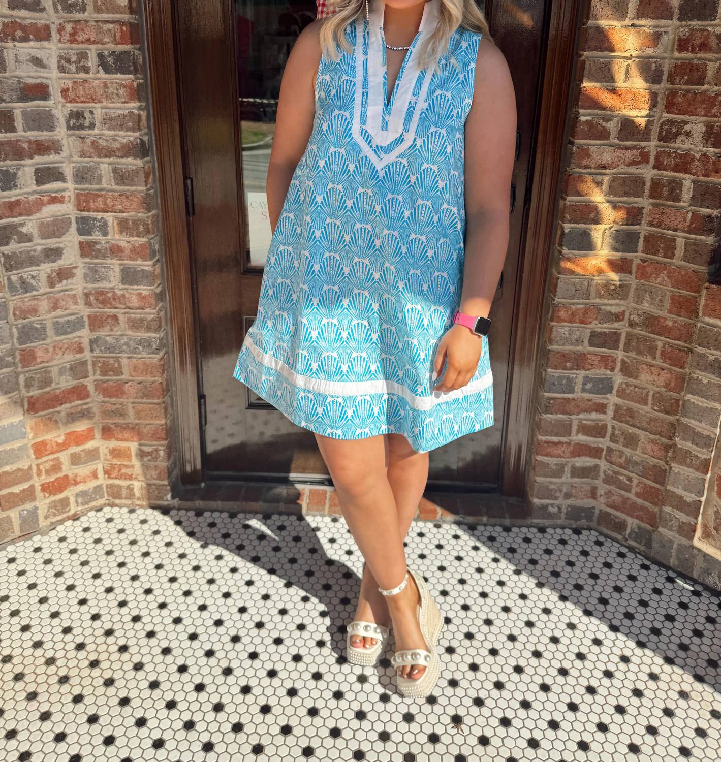 Entro - Sleeveless Shift Mini Dress