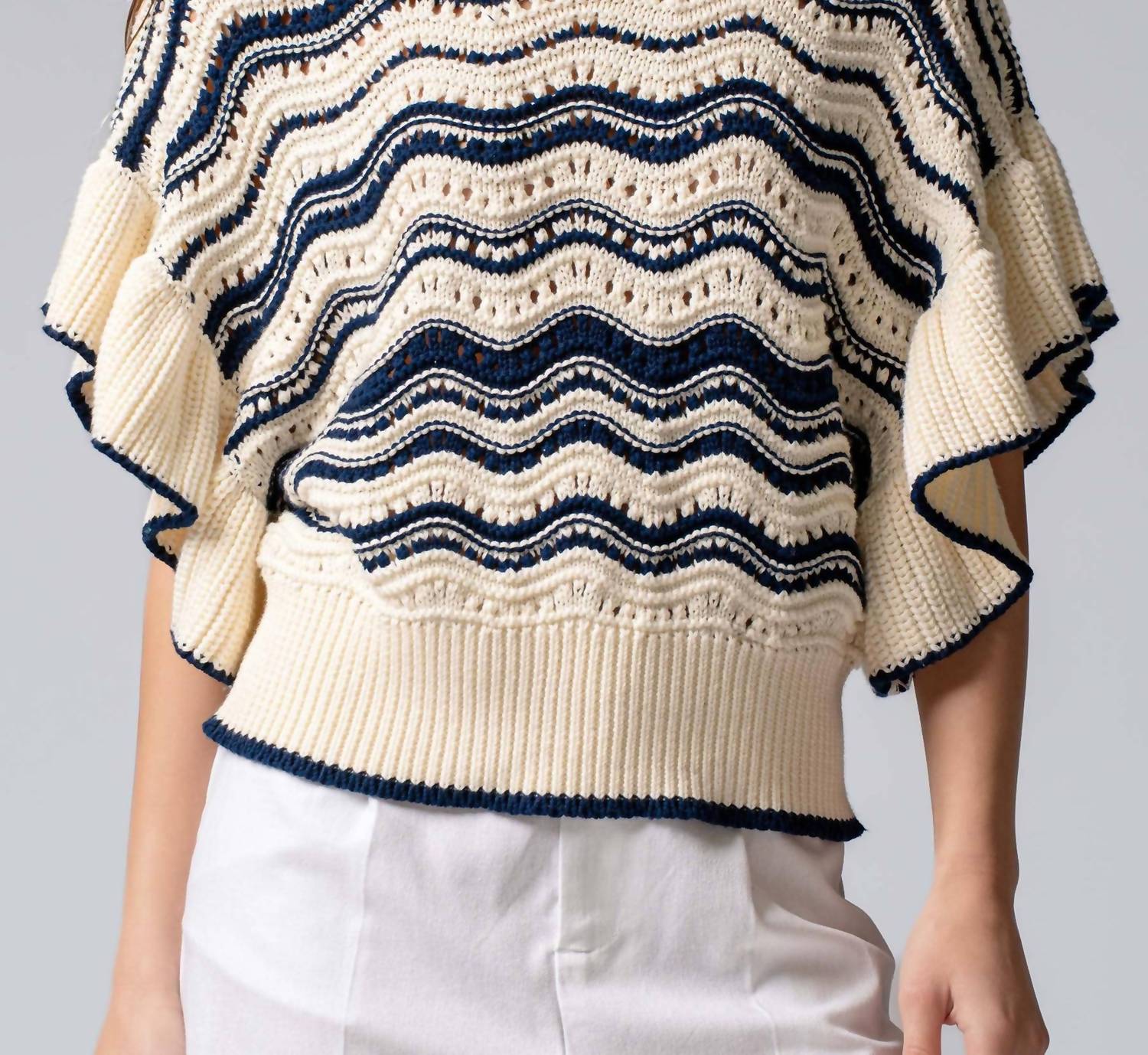 Urban Daizy - Ruffle Sleeve Wave Knit Sweater