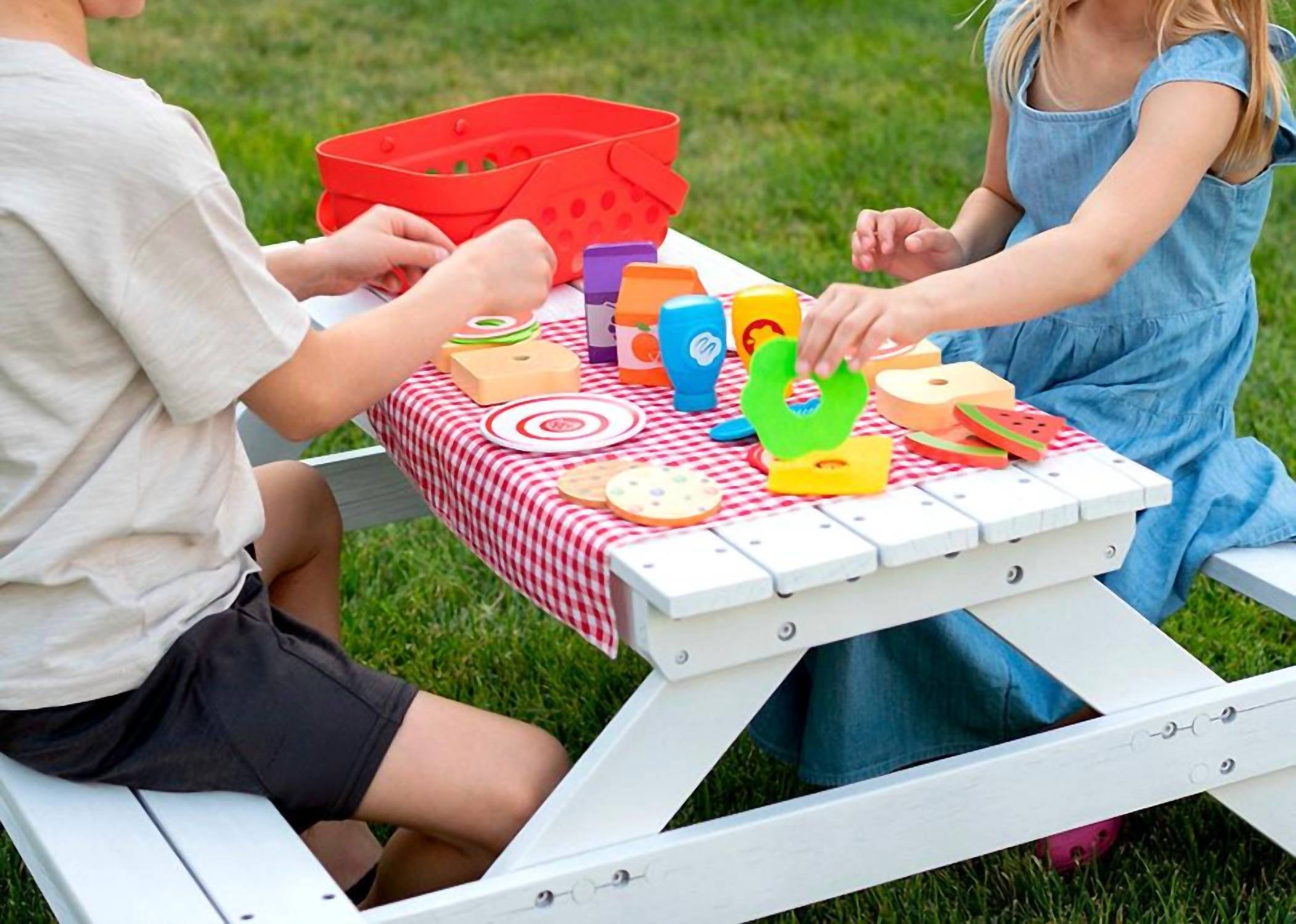 Fat Brain Toys - Pretendables Picnic Basket Set
