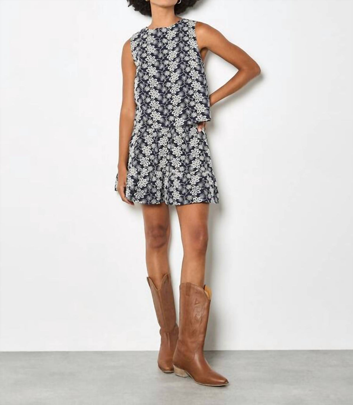 Apricot - Floral Embroidered Cotton Shell Top