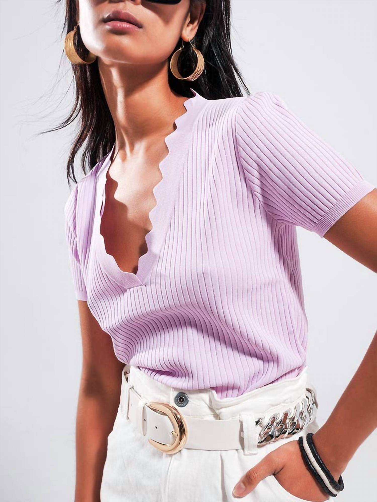 Q2 - Ribbed V Neck Top