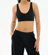 SPLITS59 Airweight Scoop Bra in black - women's intimate